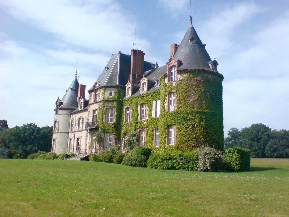 Château de Bostz Besson Extérieur photo