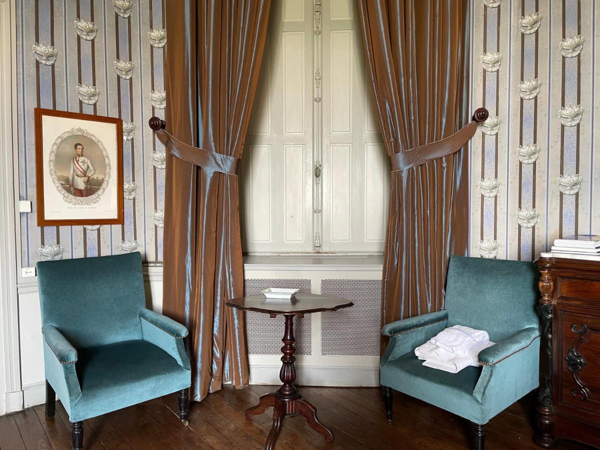 Château de Bostz Besson Extérieur photo